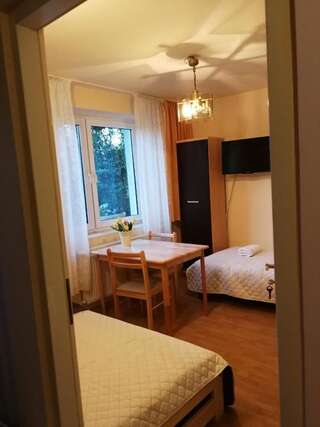 Проживание в семье Noclegi u Mai Ольштын Стандартный двухместный номер с 2 отдельными кроватями и общей ванной комнатой-7